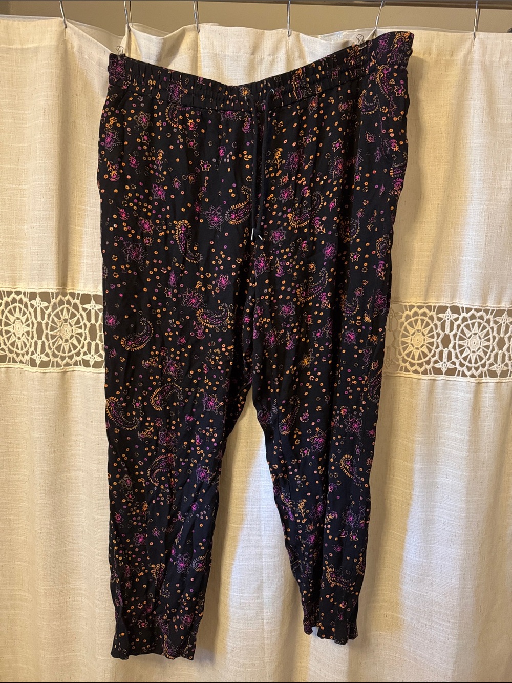 Black Paisley Print Elastic Waist Jogger Style Pant